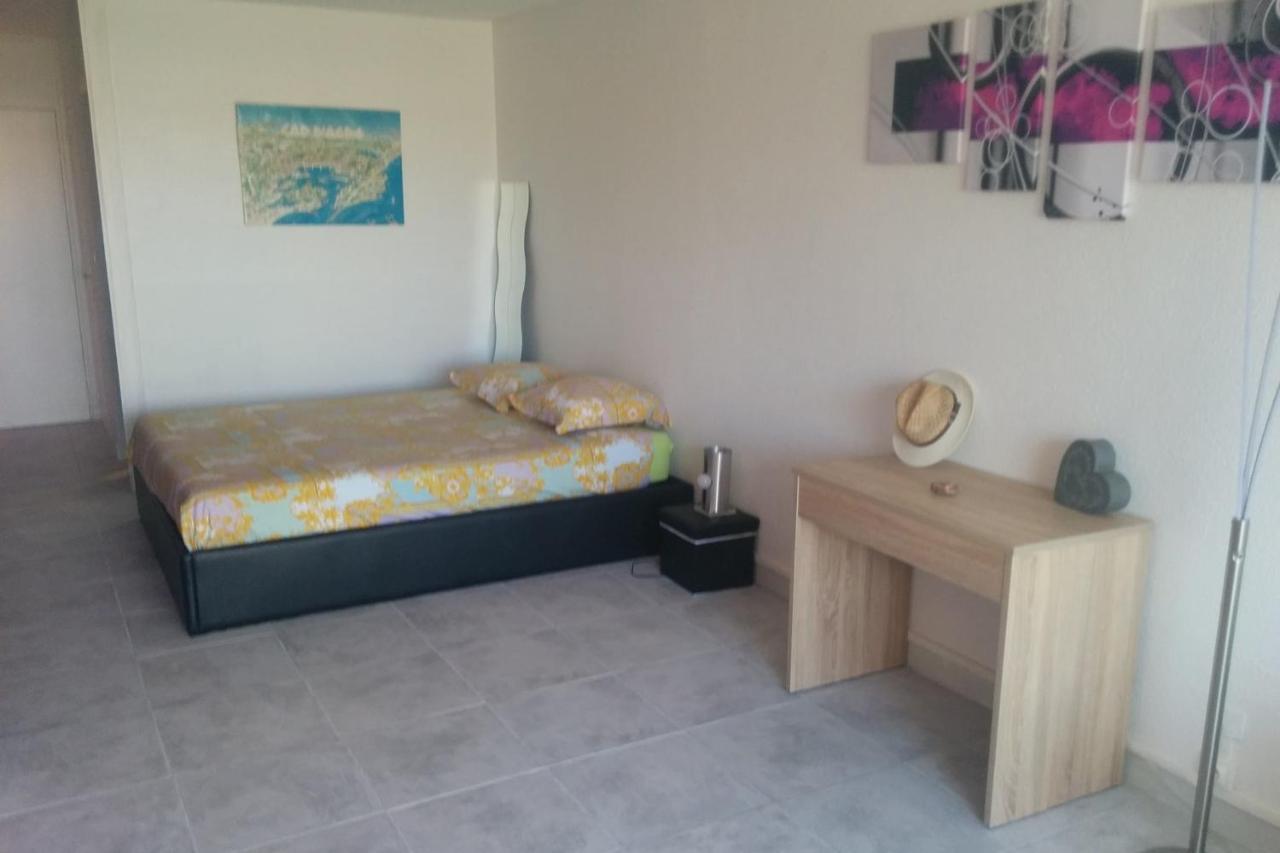 Naturiste Cap D'agde Heliopolis C 77 Agde